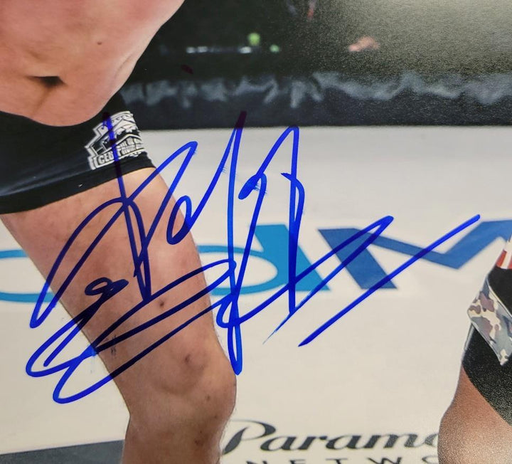 Fedor Emelianenko signed 11x14 Photo #3 UFC MMA autograph (A) ~ Beckett BAS Holo