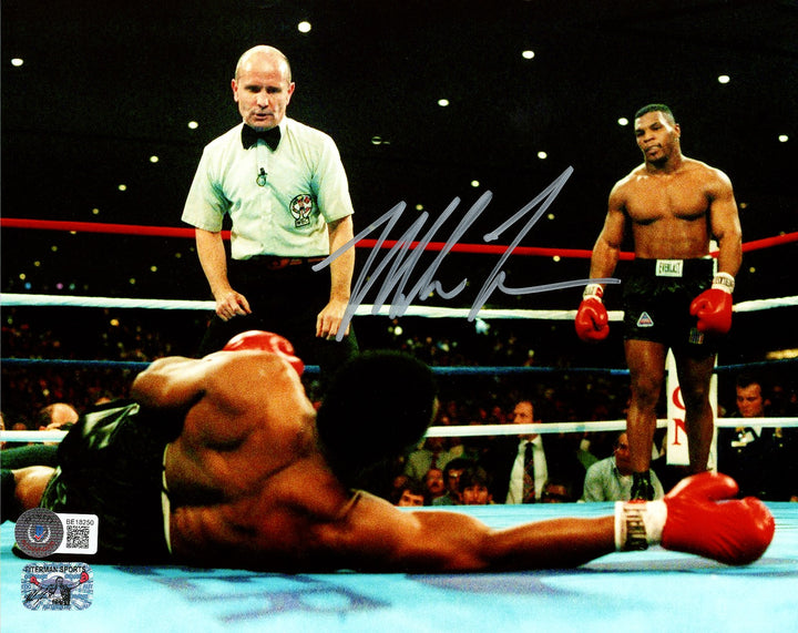 Mike Tyson Signed 8x10 Photo Beckett BAS