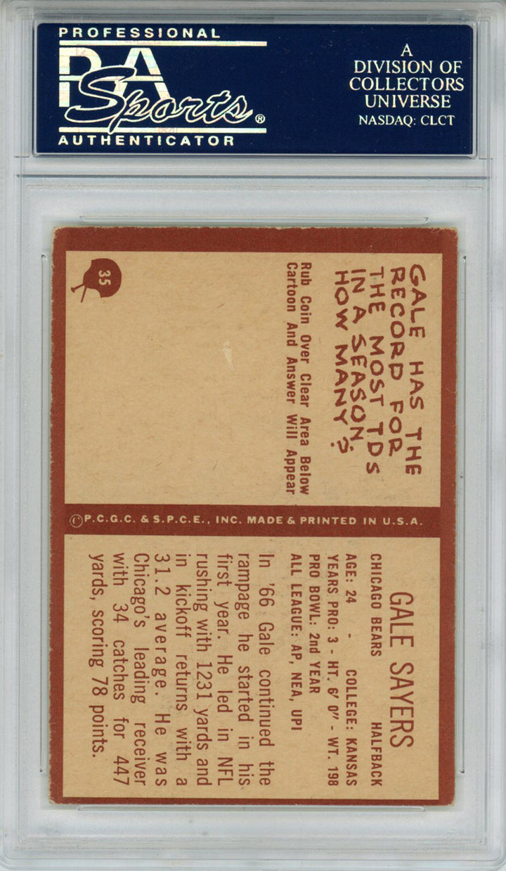 Gale Sayers Signed 1967 Philadelphia #35 Trading Card PSA Slab 43651