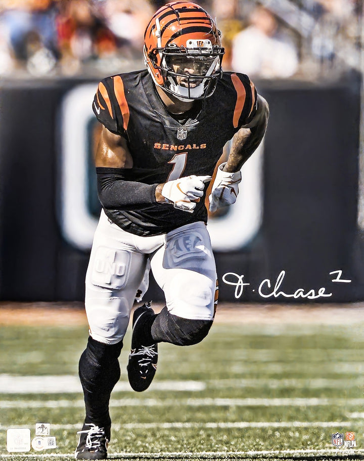 Ja'Marr Chase Signed 16x20 Photo Cincinnati Bengals Beckett Witness