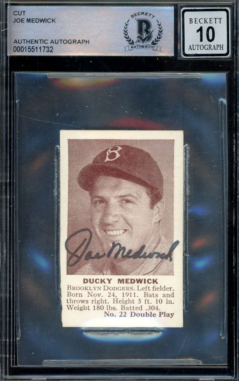 Joe Medwick Gem Mint 10 Beckett BAS Signed 1941 R330 Double Play Panel Autograph