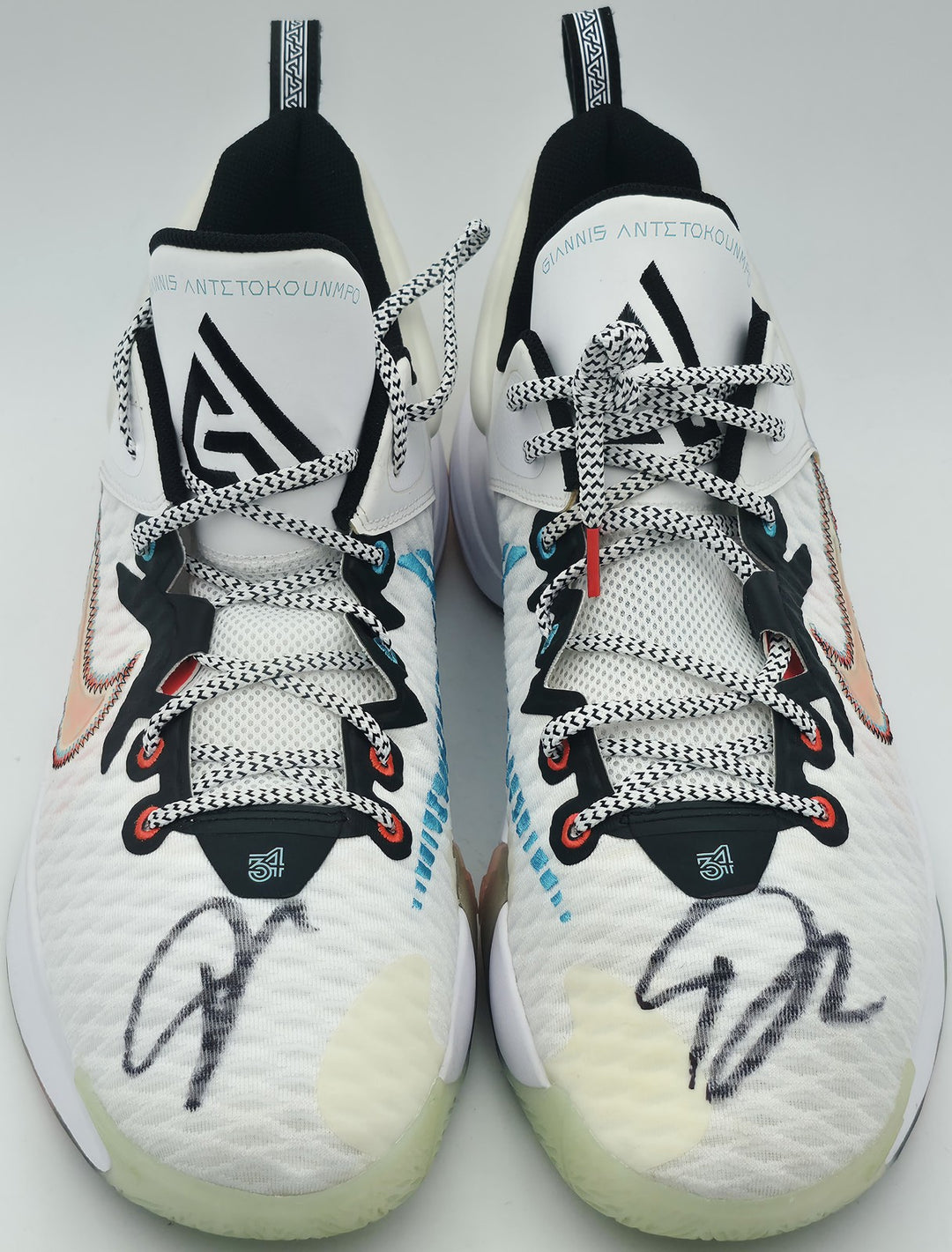 Giannis Antetokounmpo Auto Signed Nike Immortality 3 Shoes Bucks Size 17 Beckett
