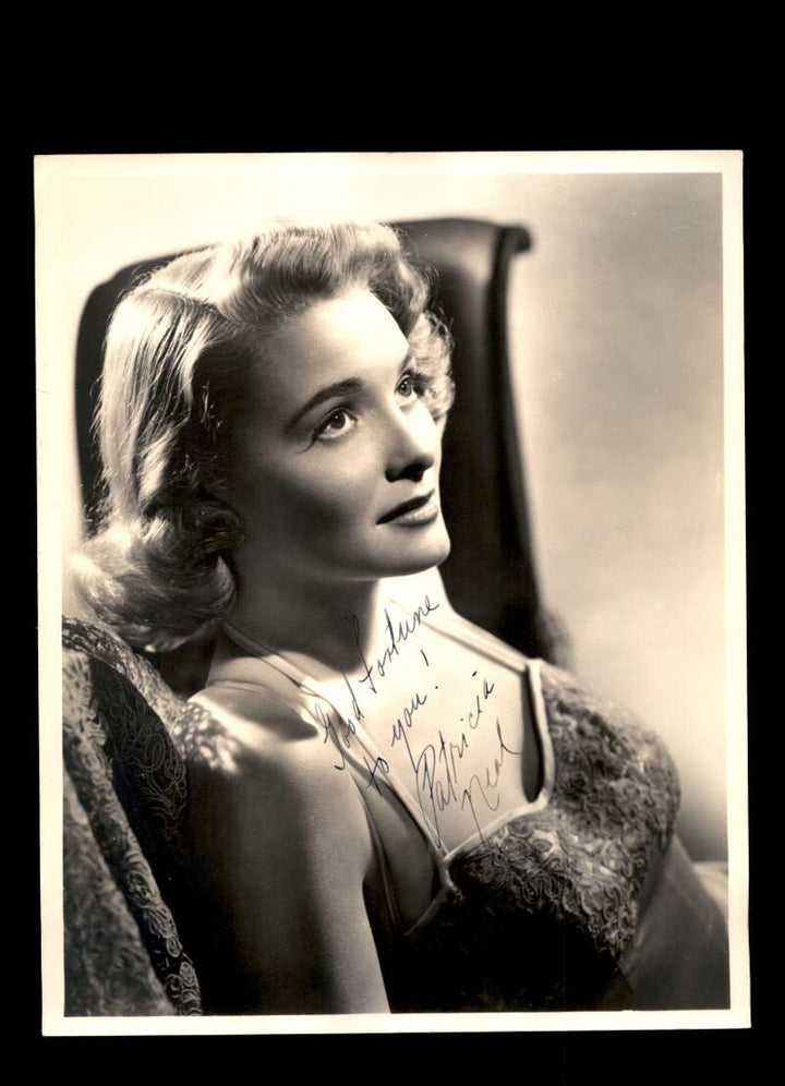 Patricia Neal PSA DNA Vintage  Autograph 8x10 Photo Signed