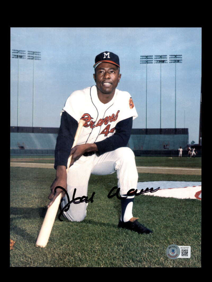 Hank Aaron Beckett BAS Signed  8x10 Photo Autograph