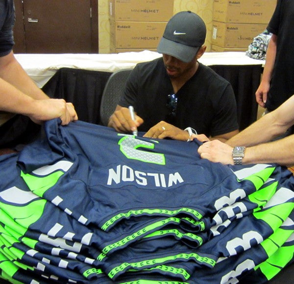 Seattle Seahawks Russell Wilson Signed Blue Nike Elite Jersey Size 52 RW Holo