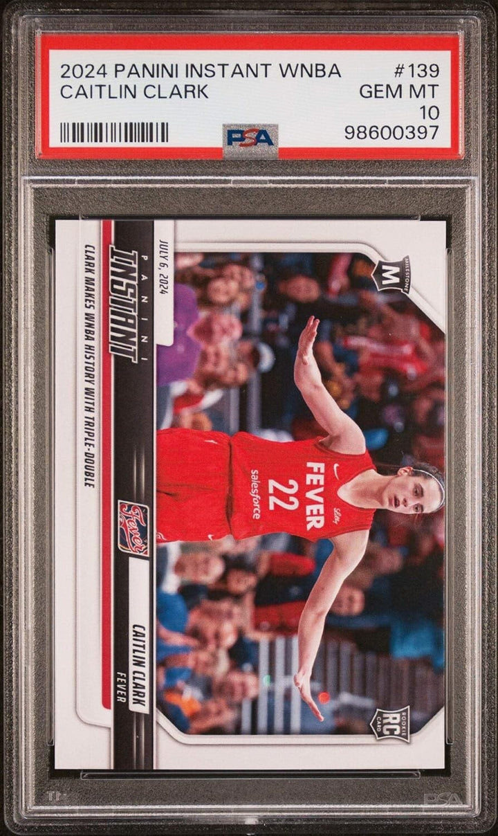 Caitlin Clark #02 + Graded PSA 10 Rookie Card Bundle Funko POP! WNBA: Fever Case