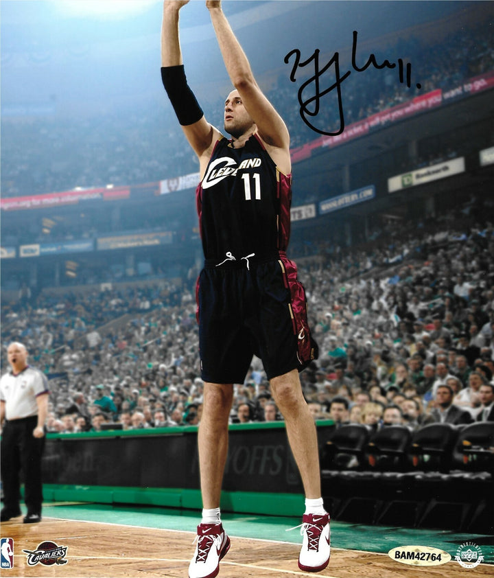 Zydrunas Ilgauskas Autographed Cleveland Cavaliers 8x10 Photo Signed UDA COA