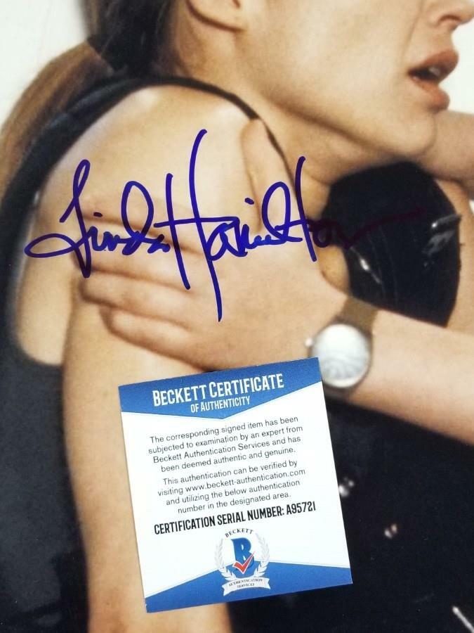 Linda Hamilton signed Terminator 16x20 Photo Autograph (C) ~ Beckett BAS COA