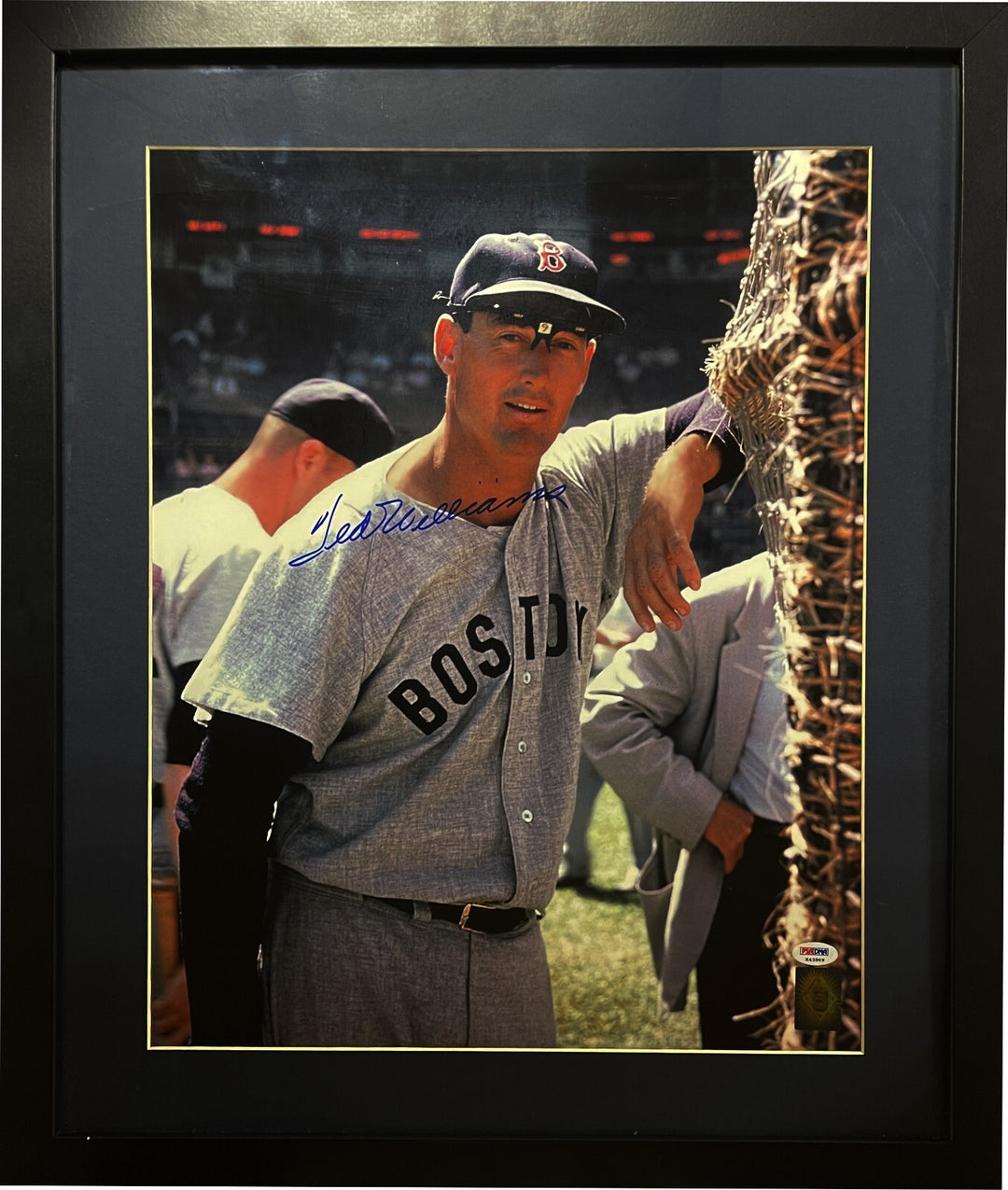 Ted Williams signed Boston Red Sox 16x20 Photo Custom Framed- PSA/Green Diamond