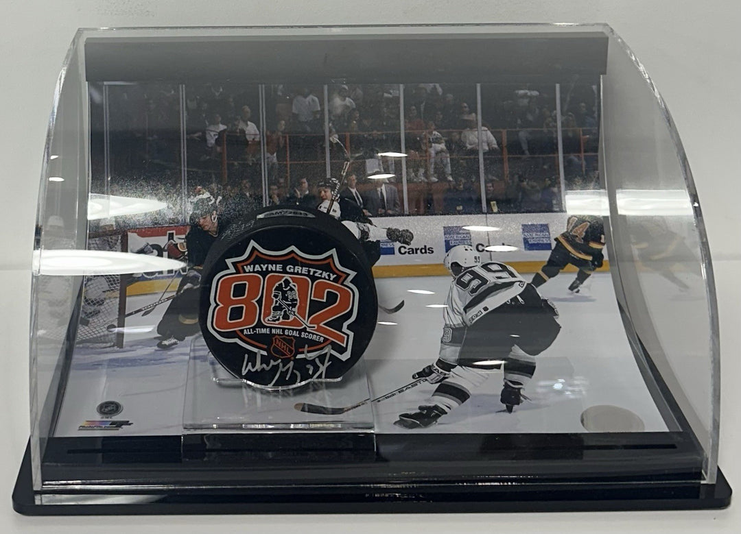 Wayne Gretzky Signed 802 All Time Goal Puck /99 Auto W/ Case Kings UDA COA HOF