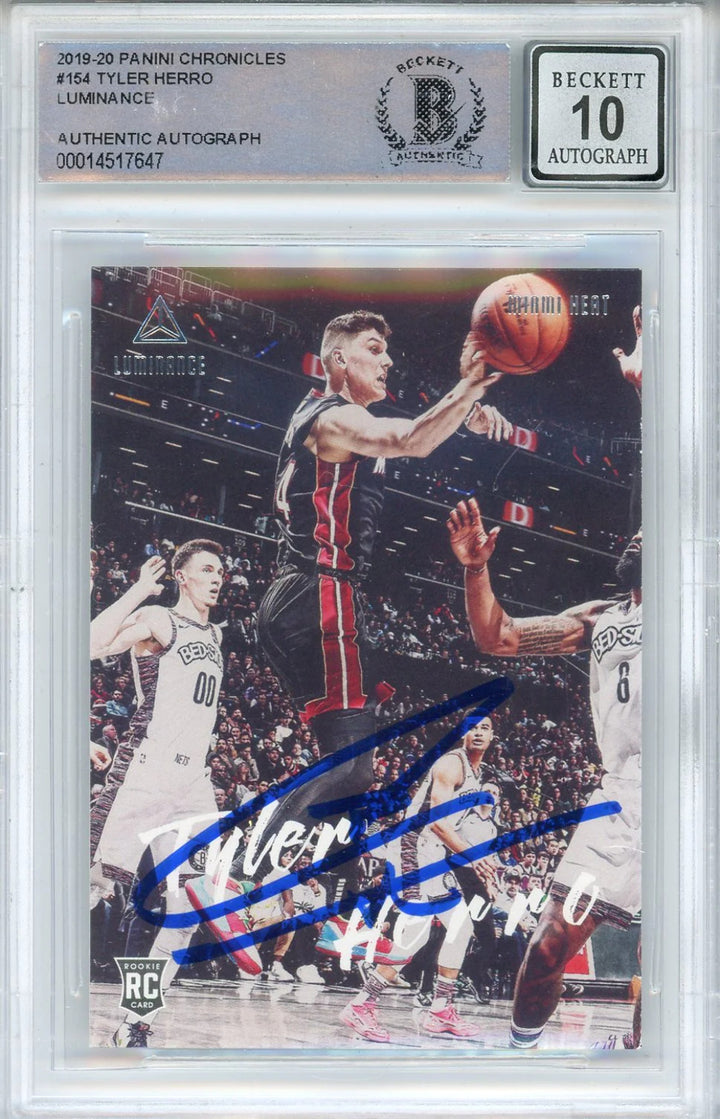 Tyler Herro Autographed 2019-20 Panini Chronicles Luminance Rookie Card #154 (BG