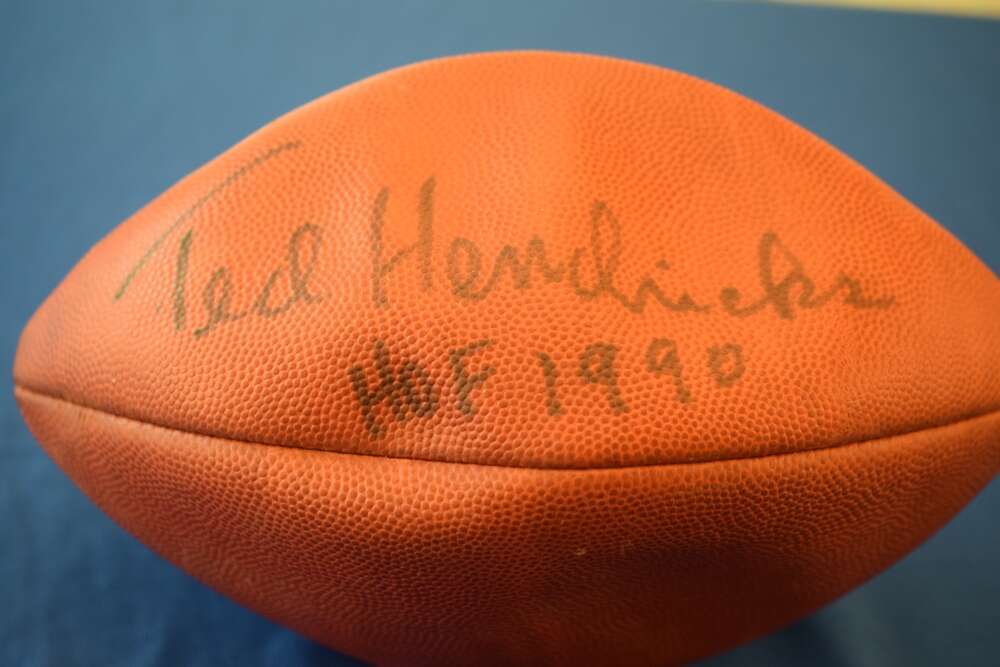 Ted Hendricks PSA DNA Autograph Official NFL Signed Football HOF 1990