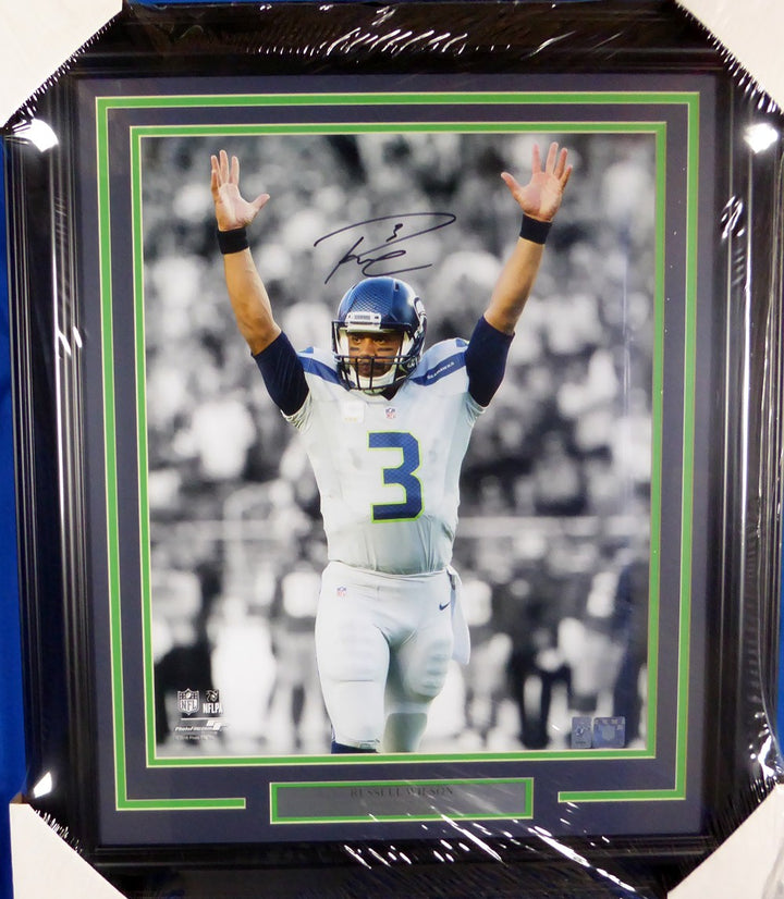 Russell Wilson Signed Framed 16x20 Photo Seattle Seahawks RW Holo