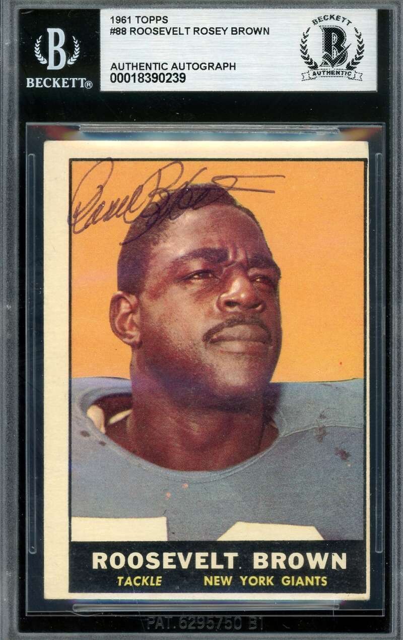 Roosevelt Brown Beckett BAS Signed 1961 Topps Autograph
