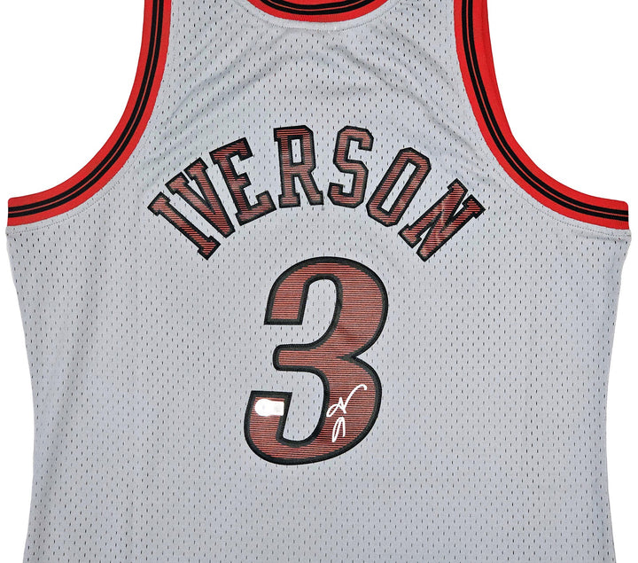 76ers Allen Iverson Auto Grey AUTH Mitchell Ness 97 HWC Swingman Jersey L BAS