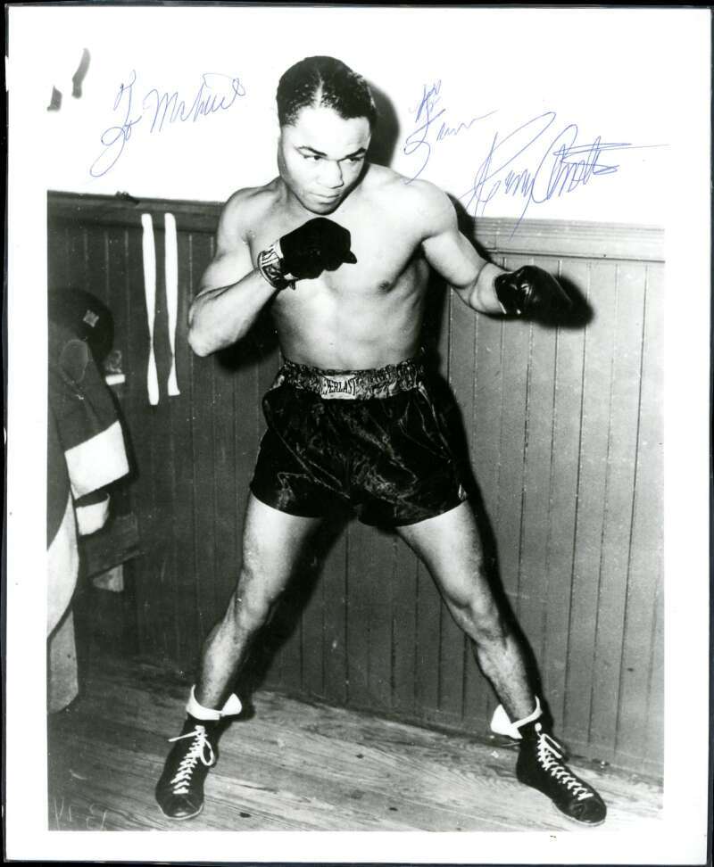 Henry Armstrong PSA DNA Signed Vintage 8x10 Photo Autograph