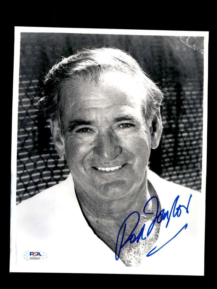 Rod Taylor PSA DNA Coa Signed 8x10 Photo Autograph