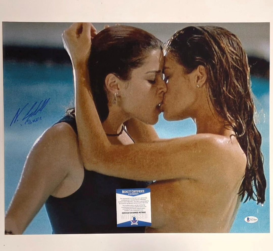 Neve Campbell signed "Suzie" Wild Things 16x20 Photo Autograph ~ Beckett BAS