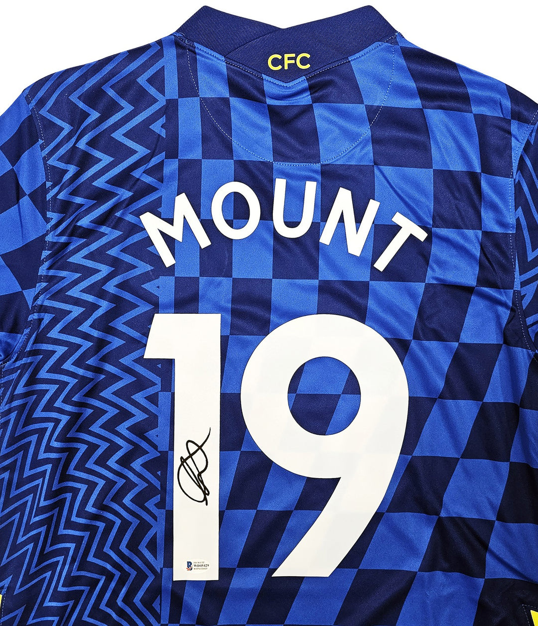 Chelsea F.C. Mason Mount Signed Blue Nike Jersey Size M in Black Beckett