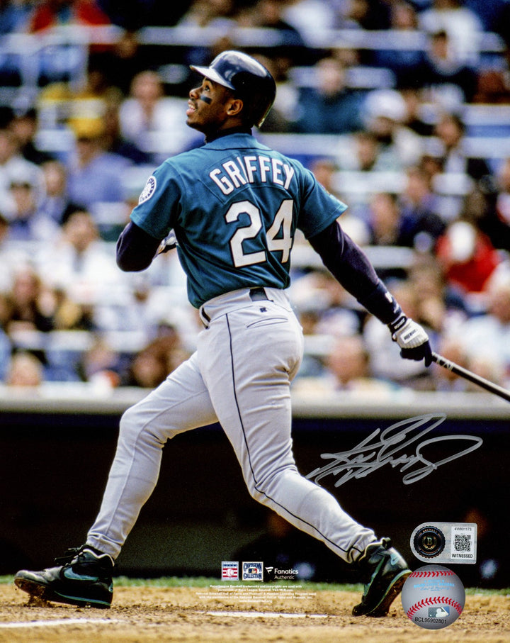 Ken Griffey Jr. Signed 8x10 Photo Seattle Mariners Beckett BAS Witness