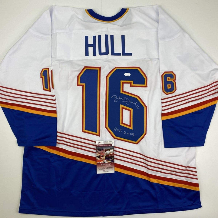 Autographed/Signed Brett Hull HOF 2009 St. Louis Retro White Hockey Jersey JSA C