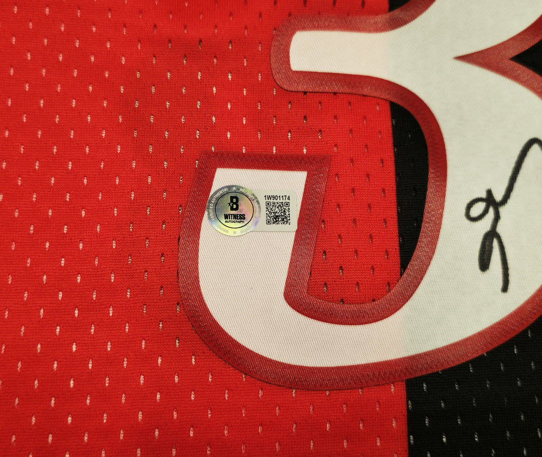 76ers Allen Iverson Auto Black Red Mitchell Ness 2000-01 Swingman Jersey 2XL BAS