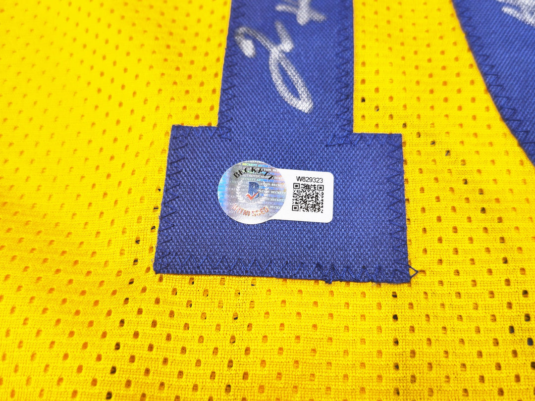 Golden State Warriors Tim Hardaway Signed Yellow Jersey "HOF 2022" Beckett Wit