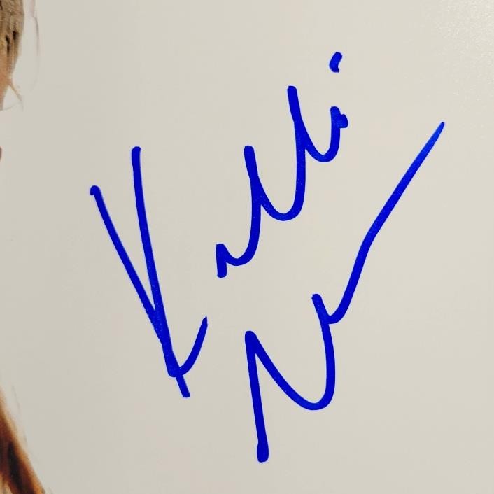 Kellie Martin signed Life Goes On 8x10 photo autograph ~ Beckett BAS