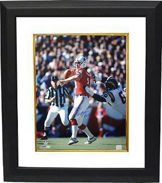 Steve Grogan signed New England Patriots  NFL 16X20 Photo Custom Framed -COA