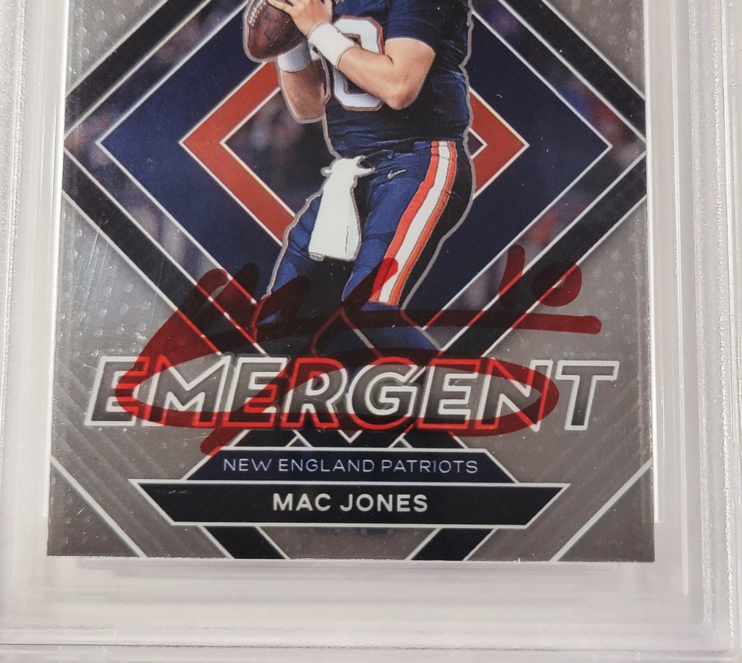 Mac Jones Signed 2021 Panini Prizm Emergent RC E-6 Patriots Beckett #14860969