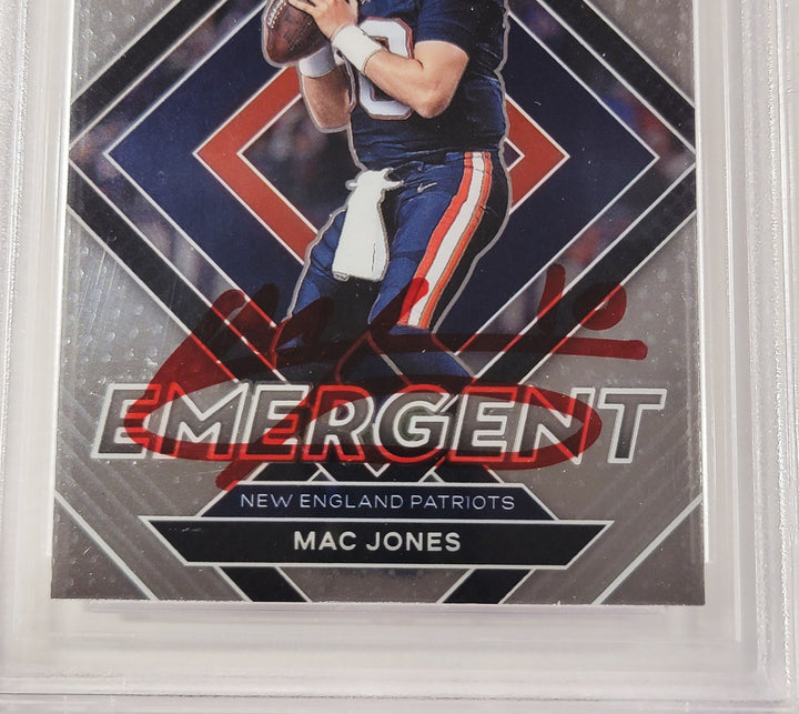 Mac Jones Signed 2021 Panini Prizm Emergent RC E-6 Patriots Beckett #14860969