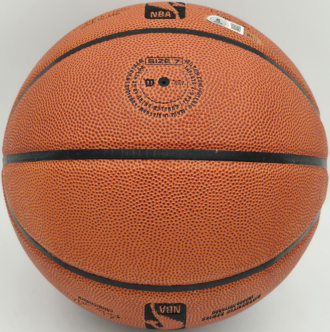 Allen Iverson Auto Authentic Series Indoor/Outdoor Basketball 76ers Beckett Wit