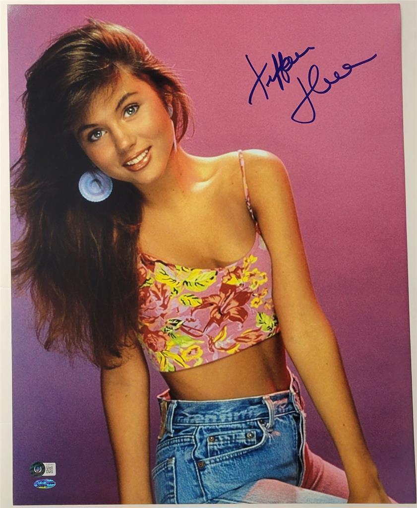 Tiffani Thiessen signed 16x20 Photo #1 Saved by the Bell auto ~ Beckett BAS
