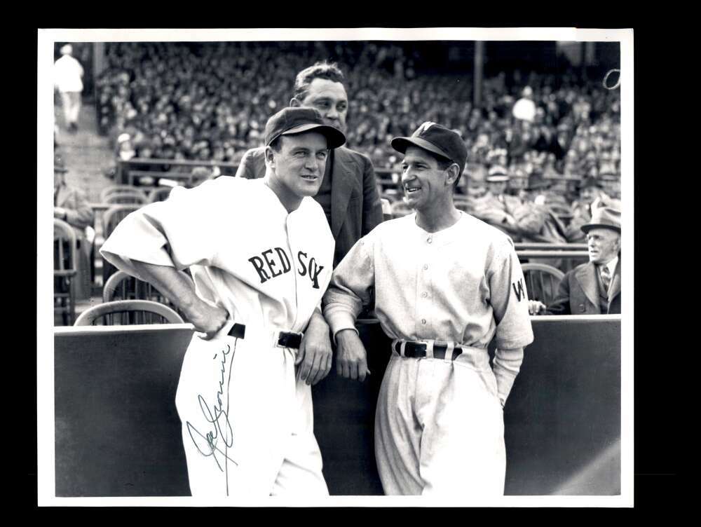 Joe Cronin JSA Coa Signed 8x10 Boston Photo Autograph