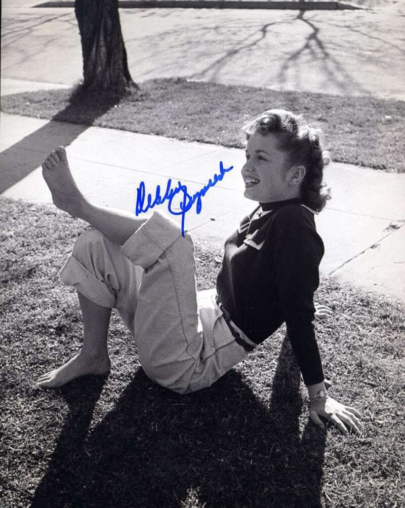 Debbie Reynolds JSA Coa Signed 8x10 Photo Autograph