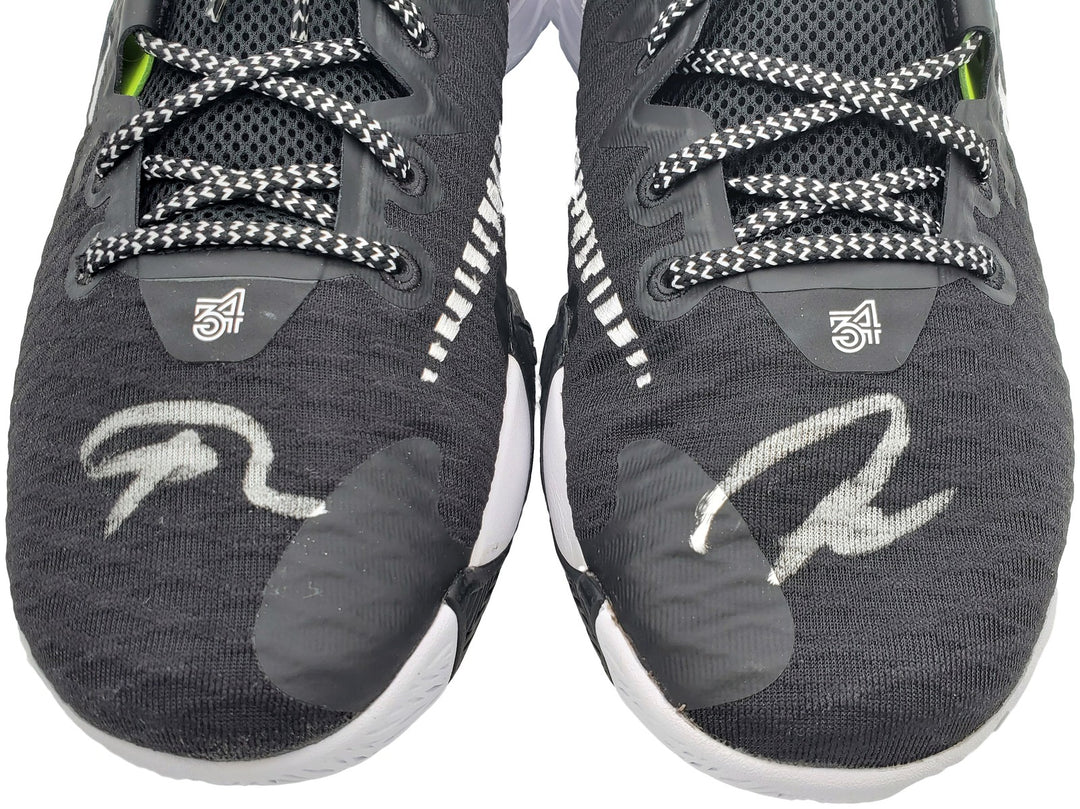 Giannis Antetokounmpo Signed Nike Immortality Shoes Size 16 BAS QR