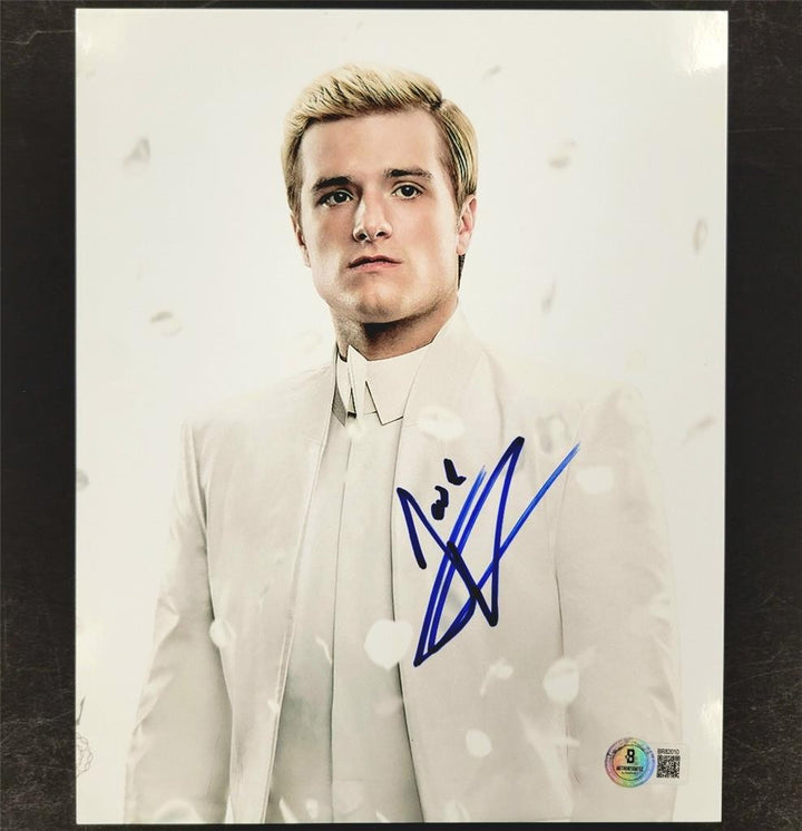 Josh Hutcherson signed Hunger Games 8x10 photo autograph ~ Beckett BAS
