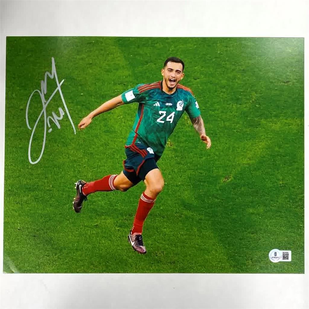 Luis Chavez signed Team Mexico 11x14 photo Pachuca Moscow autograph Beckett BAS