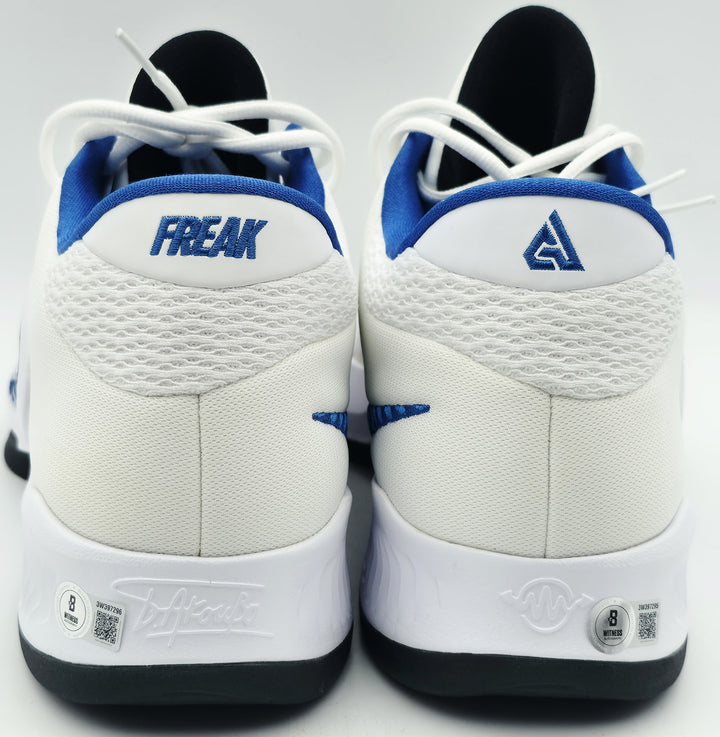 Giannis Auto 2022 (PE) Promo Duke Nike Zoom Freak 4 Game Shoes Size 17 Beckett