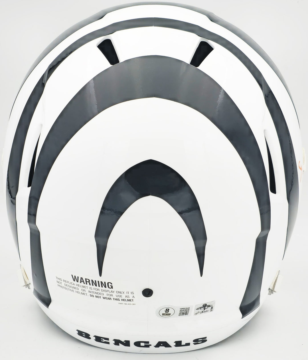 Ja'Marr Chase Auto Bengals White 2022 Alternate FS Replica Helmet Beckett