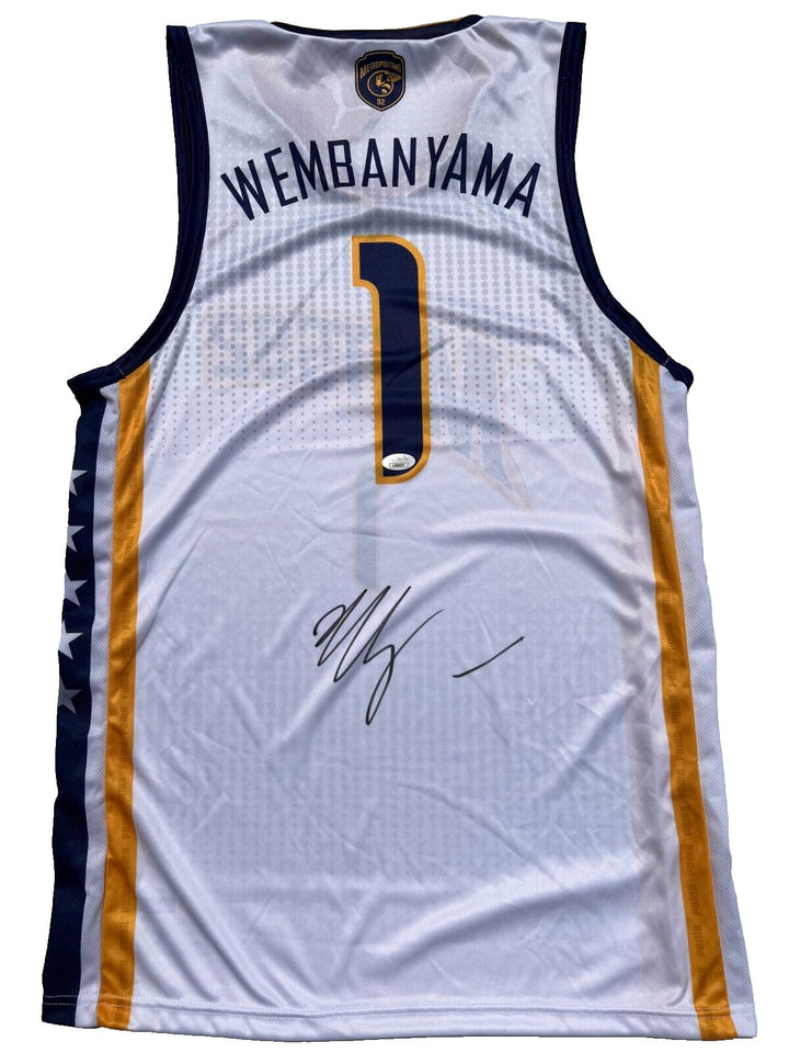 VICTOR WEMBANYAMA SIGNED OFFICIAL PUMA METROPOLITANS 92 FRANCE JERSEY SPURS JSA