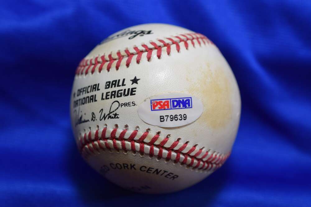 Mike Schmidt PSA DNA Autograph National League Signed Baseball 548