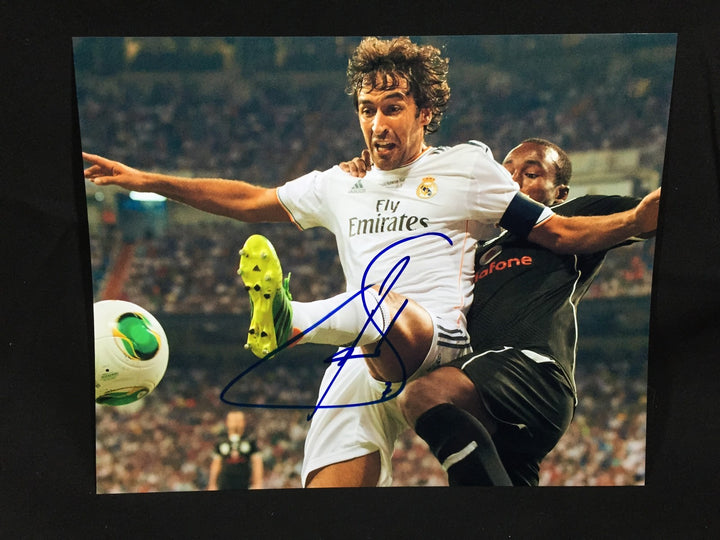 RAUL GONZALEZ BLANCO SIGNED AUTOGRAPHED SOCCER 8X10 PHOTO REAL MADRID COA **