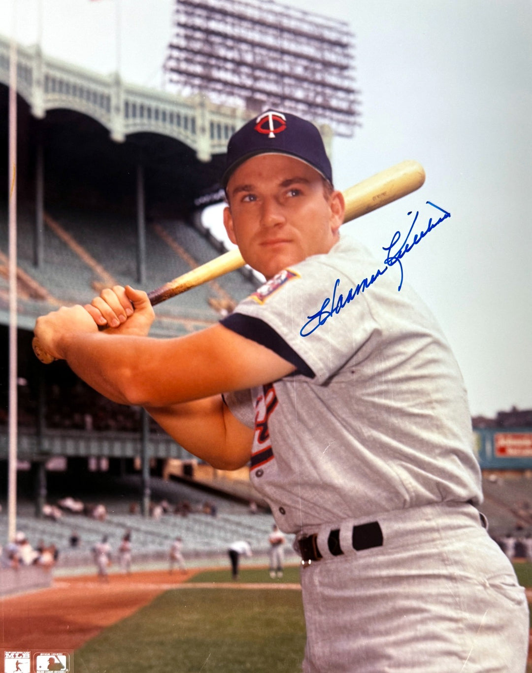 Harmon Killebrew signed Minnesota Twins MLB 8x10 Photo - COA/Show Ticket (HOF)