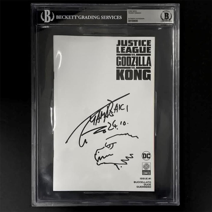 Takashi Yamazaki signed Justice League vs. Godzilla vs. Kong Comic ~ Beckett BAS