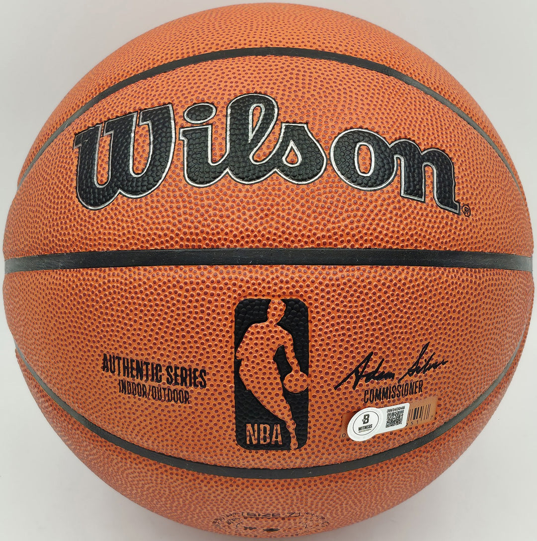 Allen Iverson Auto Authentic Series Indoor/Outdoor Basketball 76ers Beckett Wit
