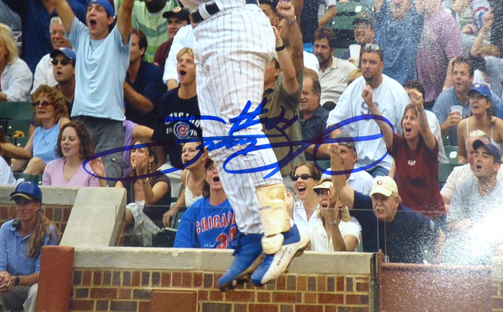 Sammy Sosa Signed 11x14 Photo Chicago Cubs Beckett BAS