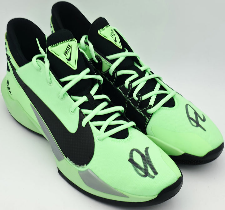 Giannis Auto 2021 (PE) Promo Nike Zoom Freak 2 Game Shoes Bucks Size 17 Beckett