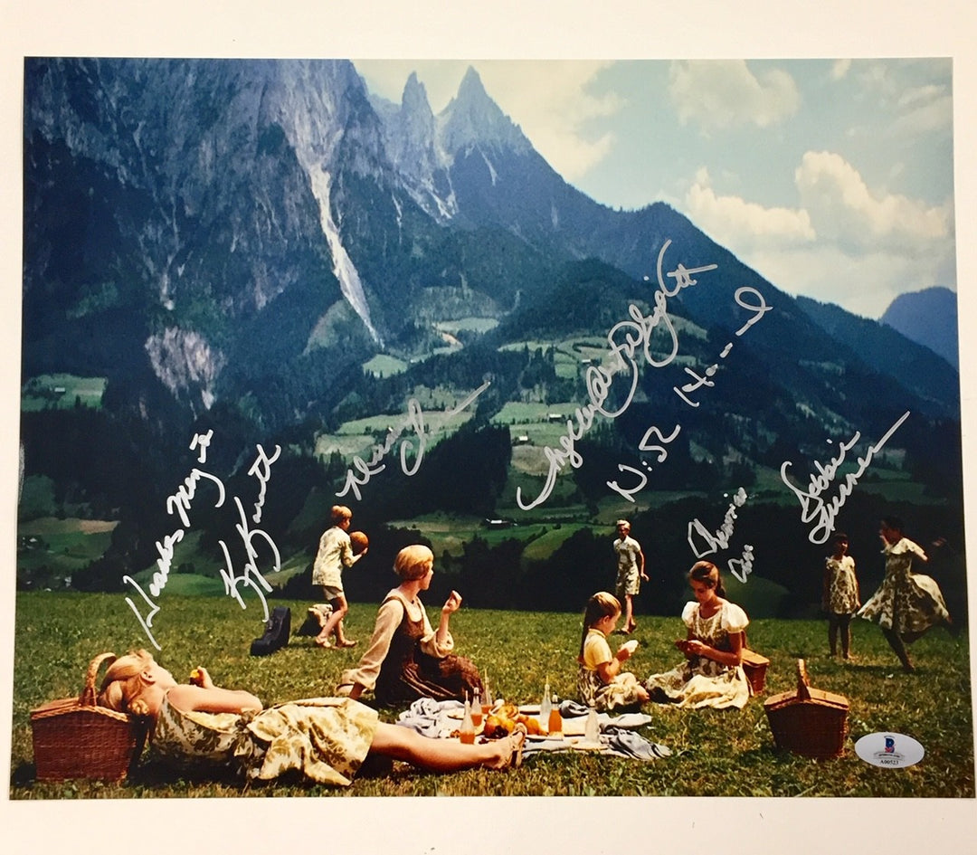 SOUND OF MUSIC Cast Signed 11x14 Photo (7) Autographs ~ Beckett BAS COA LOA