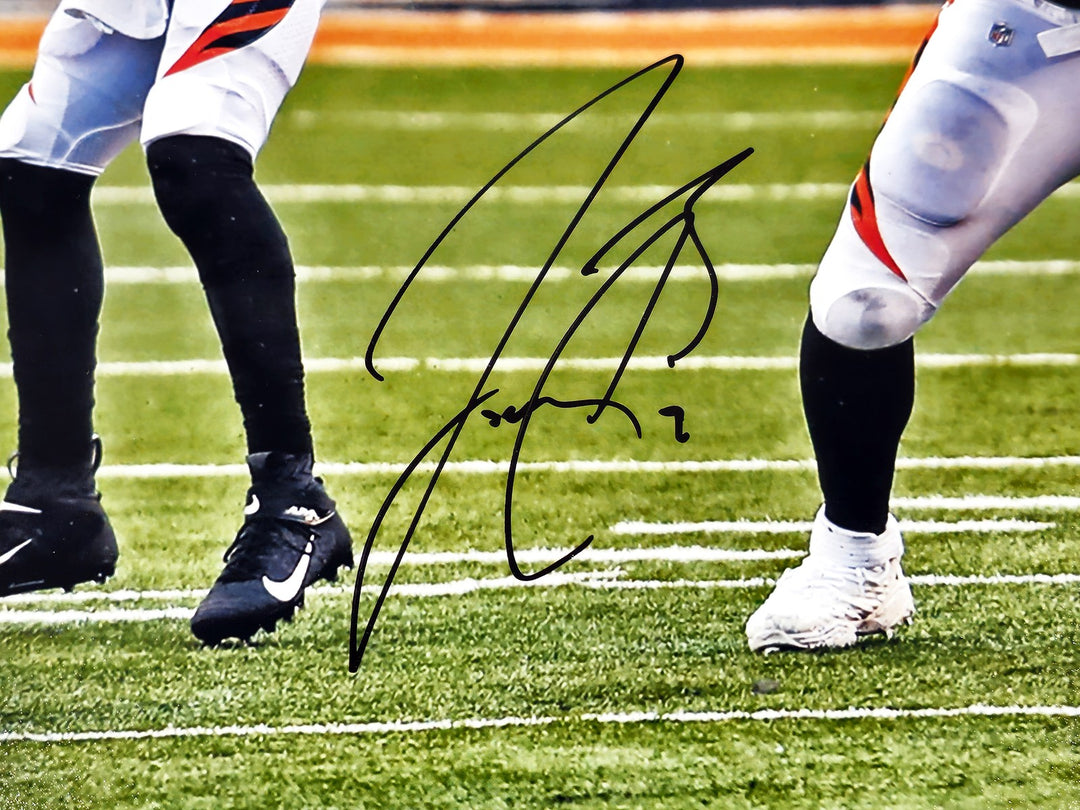 Joe Burrow Signed Framed 16x20 Photo Cincinnati Bengals Fanatics Holo